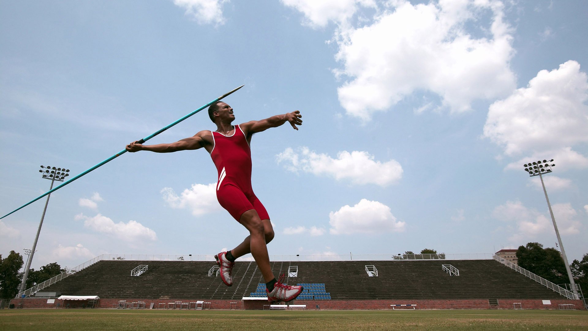 开云入口-_中国运动员海外巡演：友谊与荣誉的交流_，中国运动员去外国比赛
